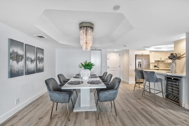 Building Photo - 4101 N Ocean Blvd