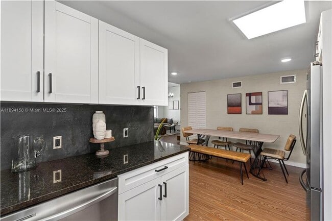 Building Photo - 601 SW 1st St