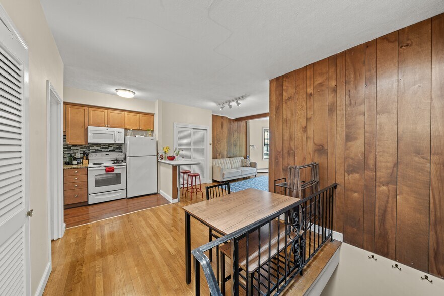 Building Photo - 8 Wigglesworth St