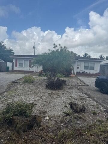 Primary Photo - 13791 Oleander Ave