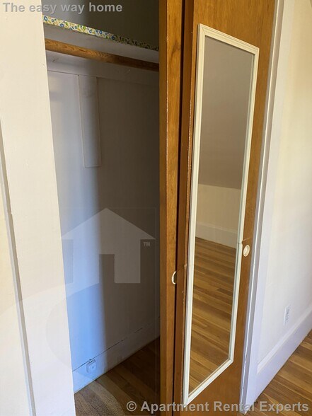 Building Photo - 381 Harvard St