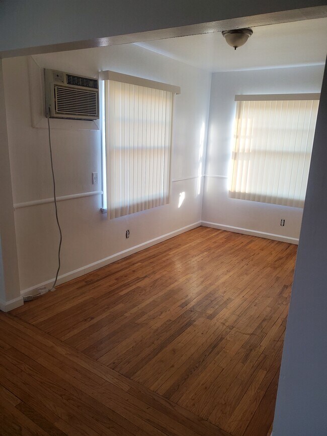 Dining Room - 11259 Hatteras St
