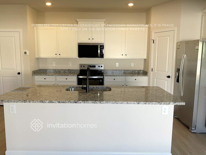 Building Photo - 3326 Strong Box Lane