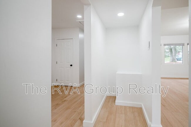 Building Photo - 5408 Westbourne Dr
