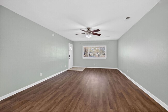 Building Photo - 4713 Clintwood Dr