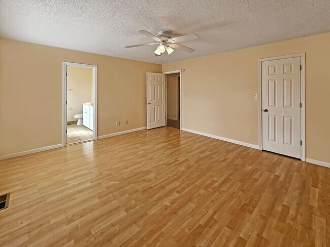 Building Photo - Charming 3 Bed, 2 Bath Home in Douglasvill...