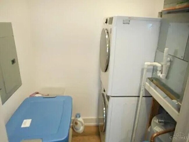 Building Photo - 26 W 15th St