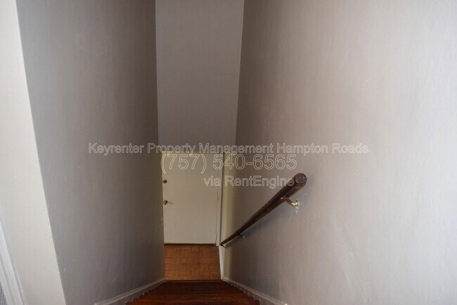 Building Photo - 1216 Hoover Ave