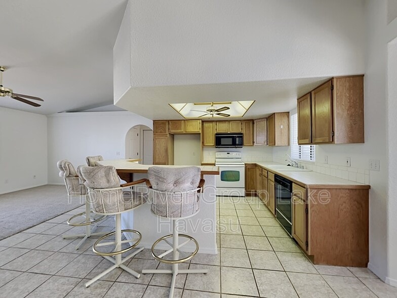 Building Photo - 3060 Ironwood Dr