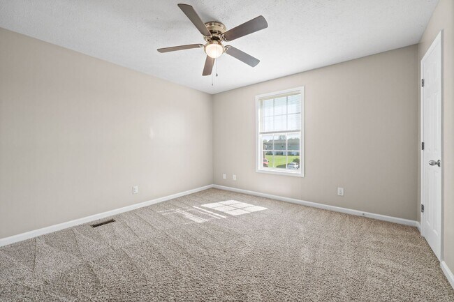 Building Photo - 375 Peabody Dr