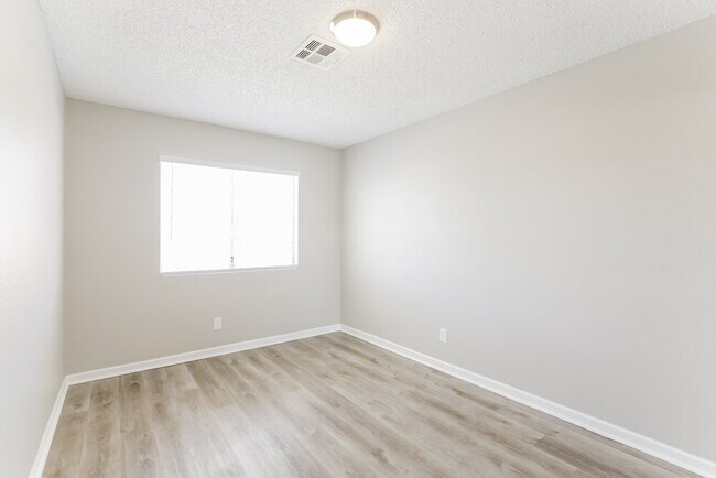 Building Photo - 3300 Sonterra Cir