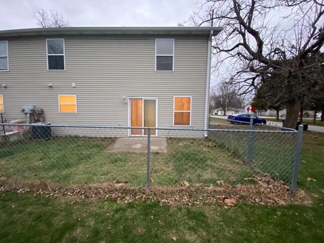 Building Photo - 5109 W Raymond St