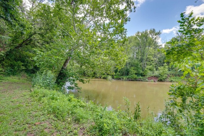 Building Photo - 8182 Riverview Dr