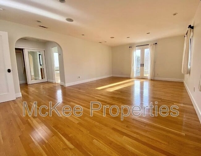 Building Photo - 517 Fifth Street