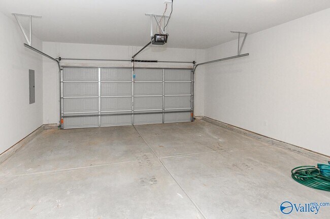 Building Photo - 231 Murphy Ln