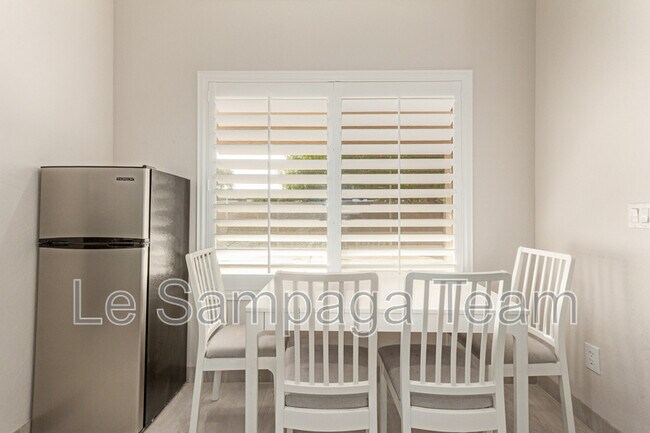 Building Photo - 1448 N Saddle St