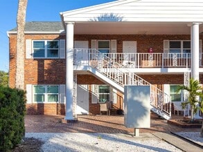 Building Photo - 380 Base Ave E