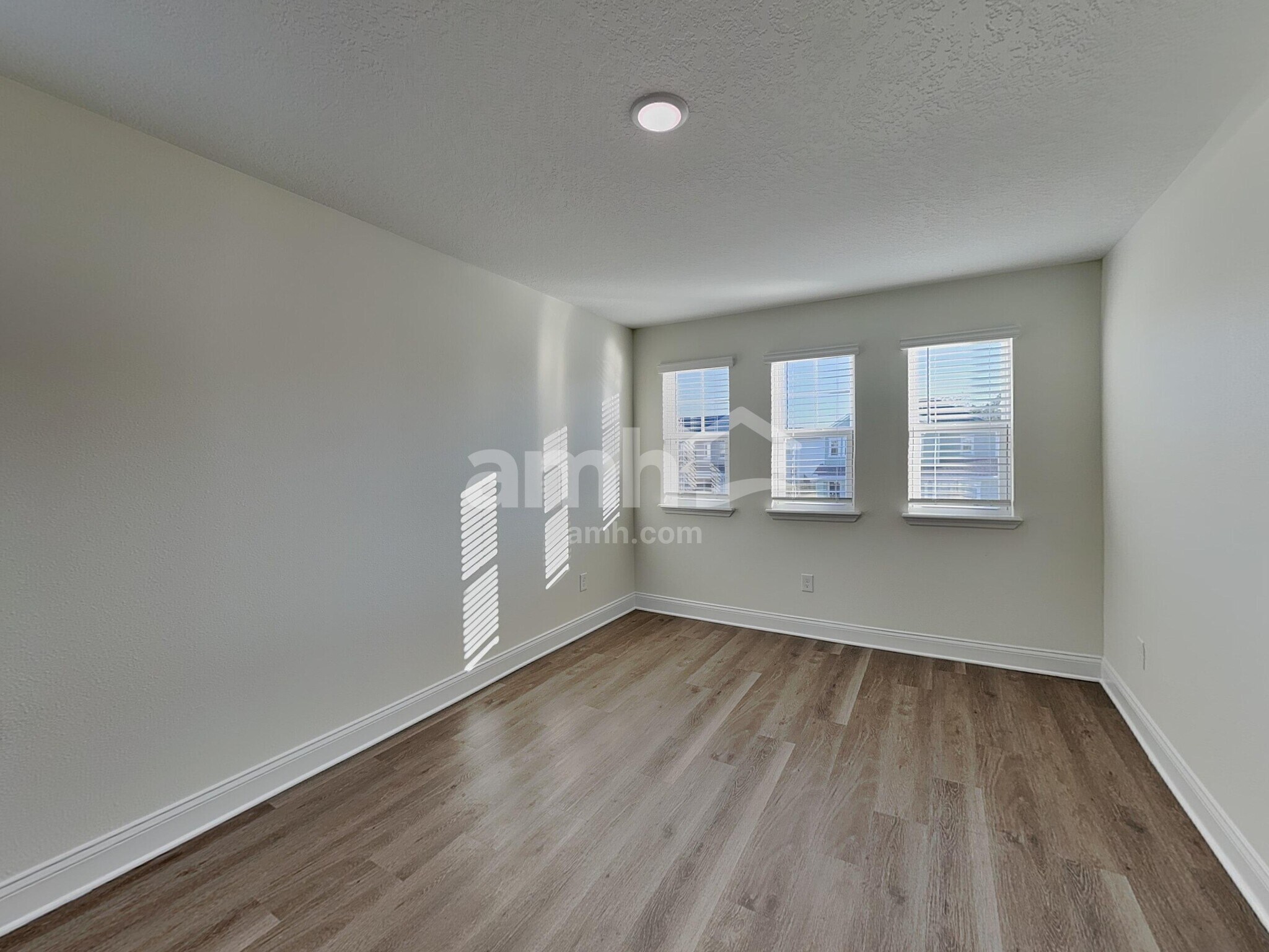 Building Photo - 2508 Feather Crst Dr