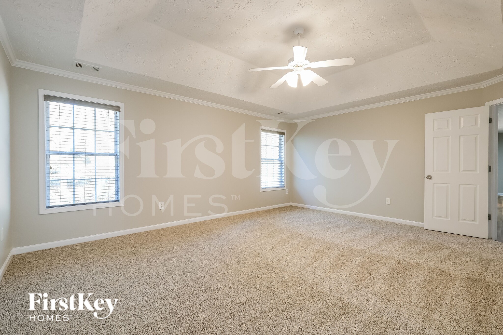 Building Photo - 622 River Rock Cir