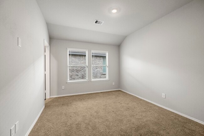 Building Photo - 2354 Otter Falls Dr