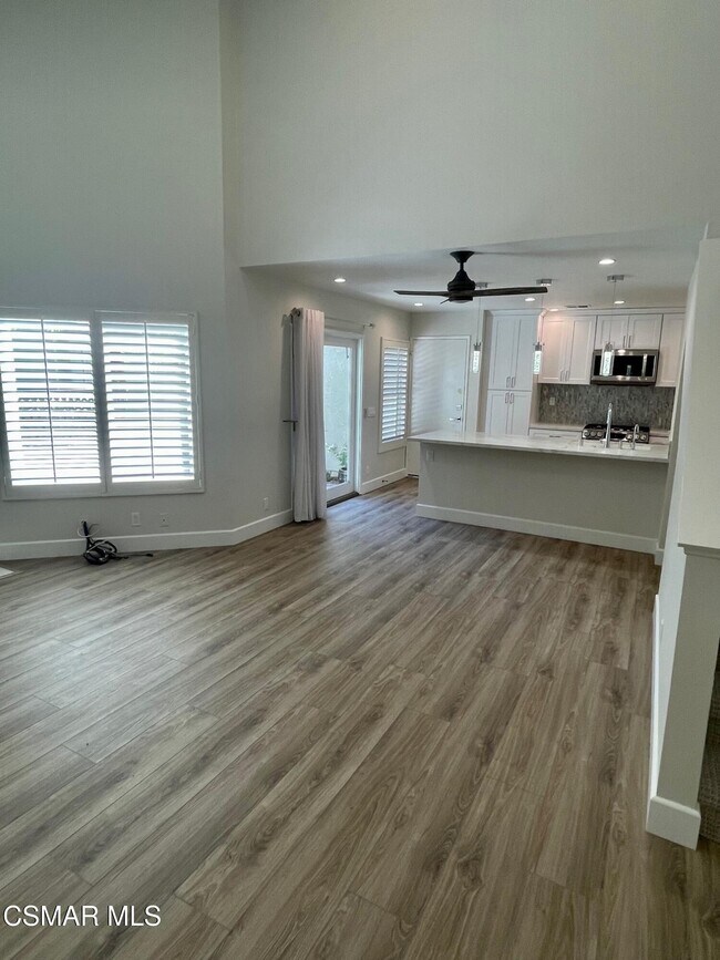Building Photo - 760 Via Colinas