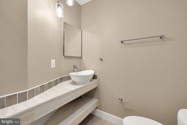 Building Photo - 58 T St NW