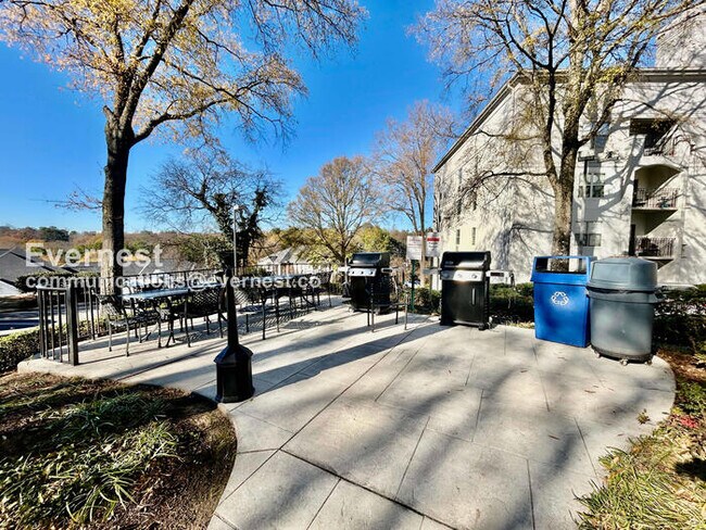 Building Photo - 970 Sidney Marcus Blvd NE