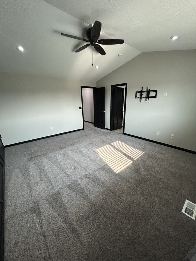Building Photo - 2454 Waterpark Loop SE