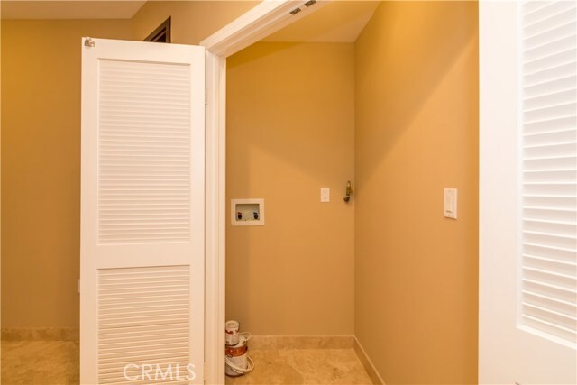 Building Photo - 4551 Coldwater Canyon Ave
