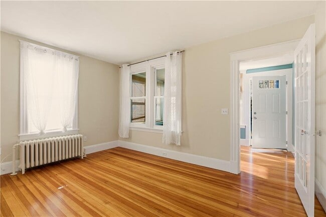 Building Photo - 7 Warner Pl