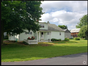 Building Photo - Great 3-Bedroom Home in Centre Hall