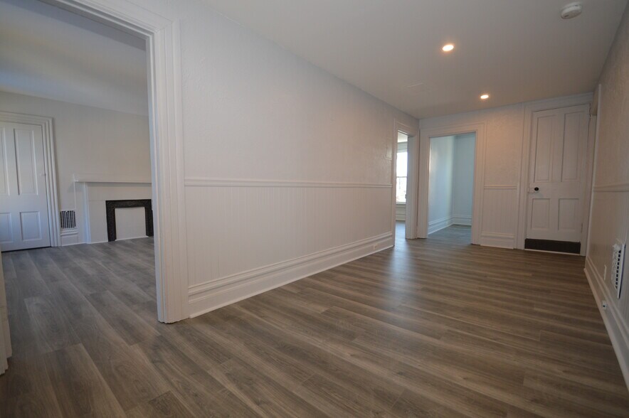 Building Photo - 113 Meade Ave