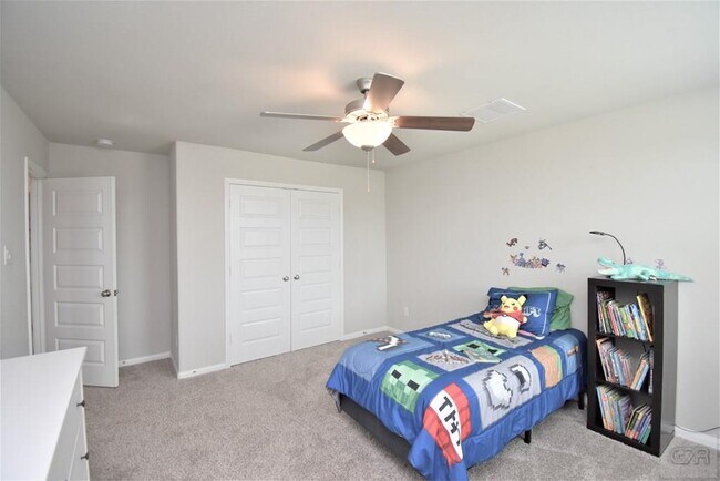 Building Photo - 10012 Deussen Ln