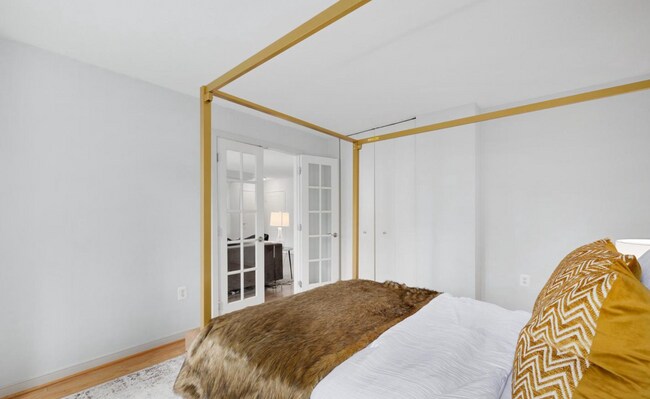 Building Photo - Beautiful Three-Bedroom Apartment In Tacom...