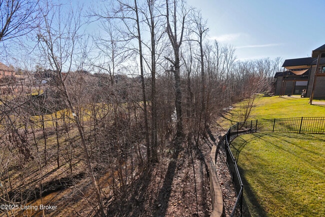 Building Photo - 14000 Glendower Dr