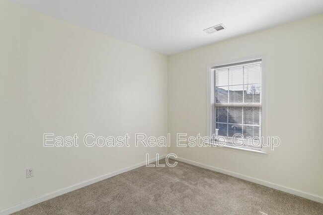 Building Photo - 91 Grindstone Dr