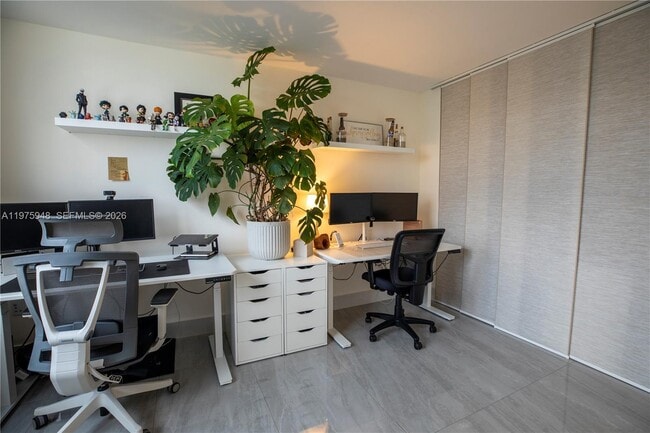 Building Photo - 2750 NE 183rd St