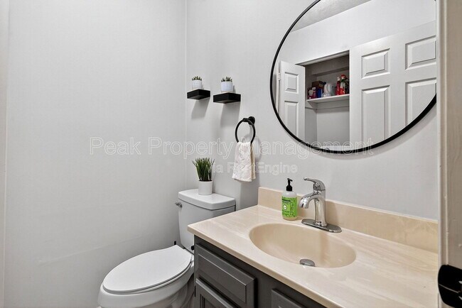 Building Photo - 4917 Hillery Ct