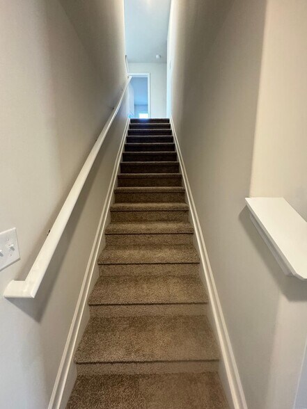 Building Photo - 916 W Sumter St