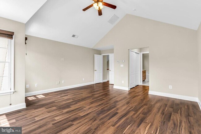 Building Photo - 42985 Pascale Terrace