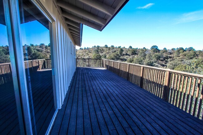 Building Photo - Two Bedroom Prescott Home - HOLD