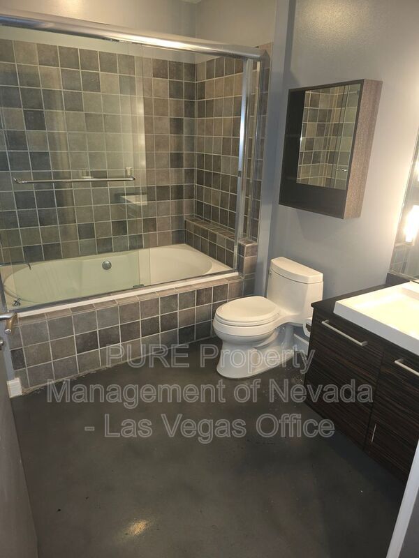 Building Photo - 200 Hoover Ave