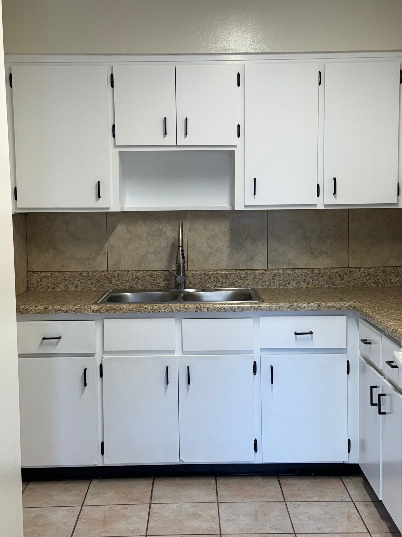 Building Photo - 506 Quincy Ave