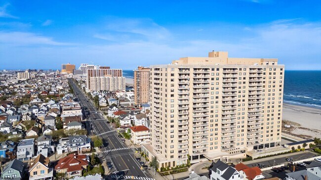 Building Photo - 5000 Boardwalk
