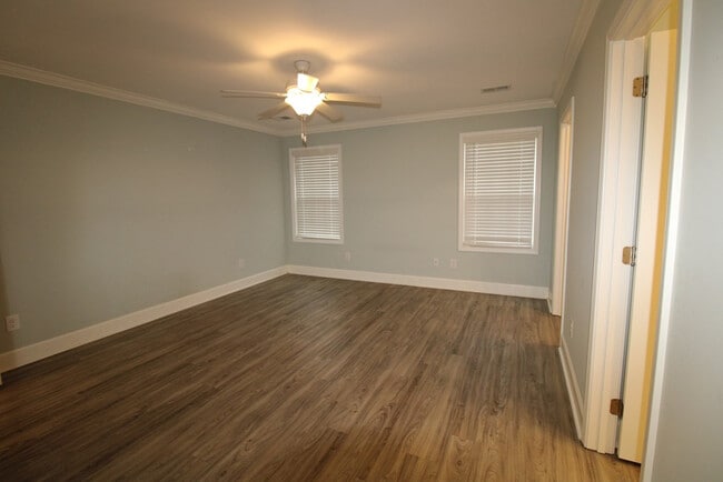 Building Photo - 1315 Mayfield Dr