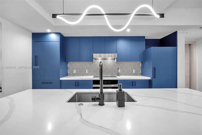 Building Photo - 4220 Laguna St