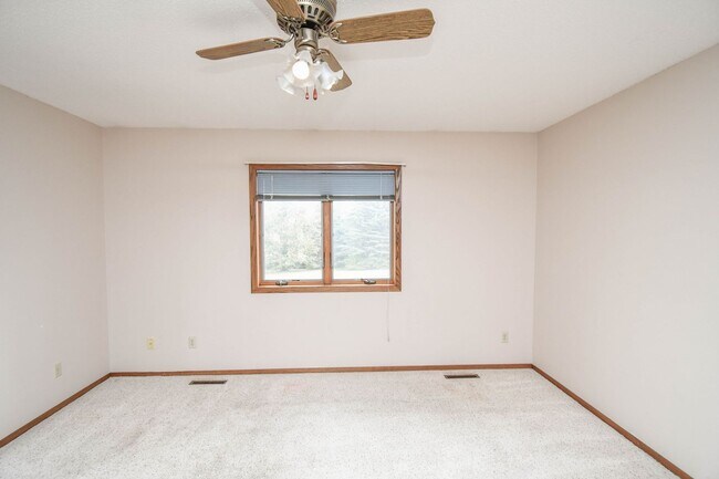 Building Photo - Spacious 4-Bedroom Acreage with Stunning Views Near Hartford — 1.5 Acres of Country Living!