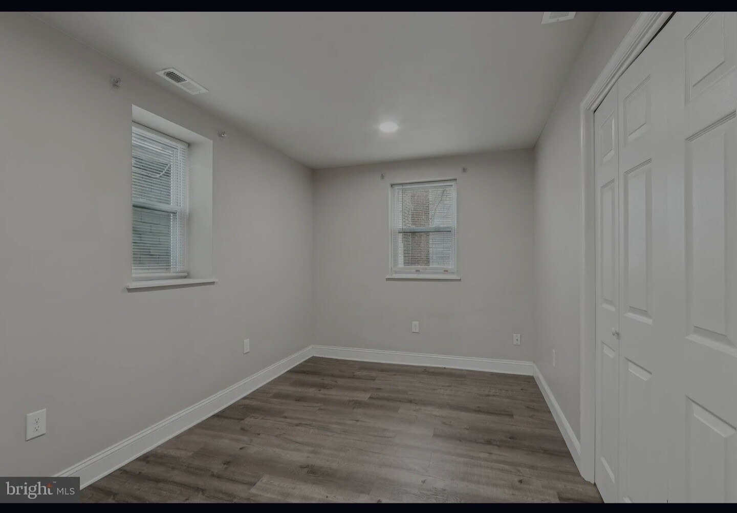 Building Photo - 5425 Ridgewood St