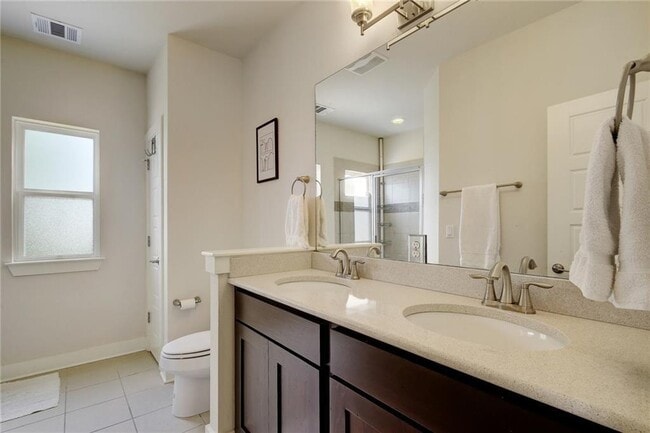 Building Photo - 3000 Pither Ln