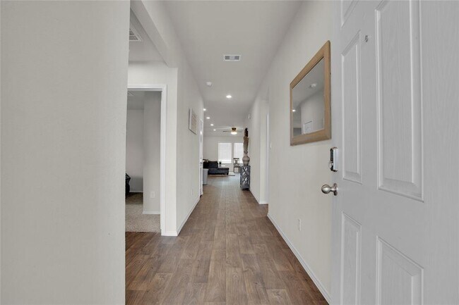 Building Photo - 5503 Creekside Ridge Trail